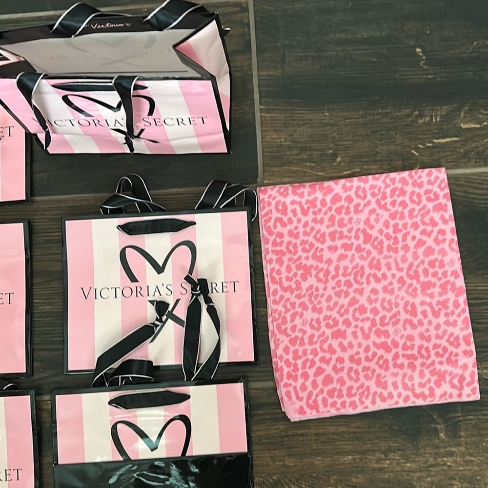 Victoria's Secret Shopping Bags with Wrapping Papers - Picture 3 of 5